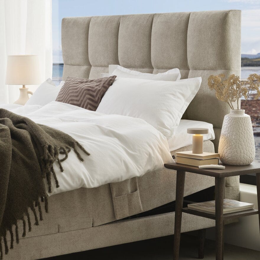 Signature Collection Sleeping SANDØ Regulerbar seng 160x200 cm i Beige/natur