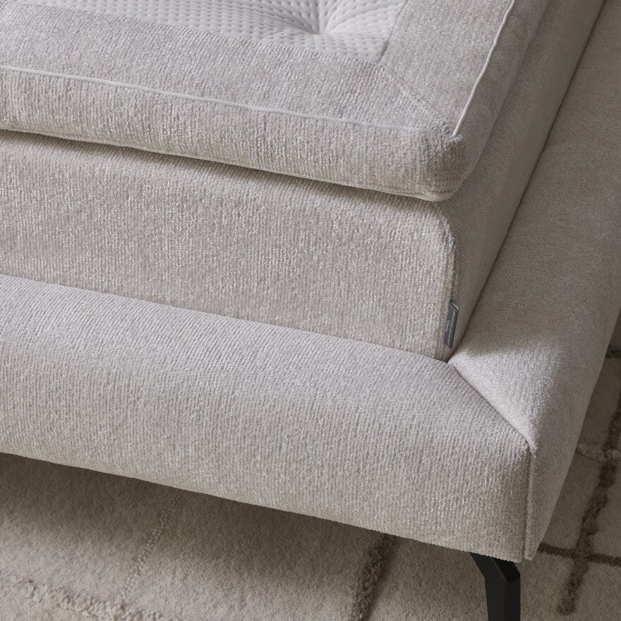 Signature Collection Sleeping SOHO Seng med gavl 140x200 cm i Beige/natur