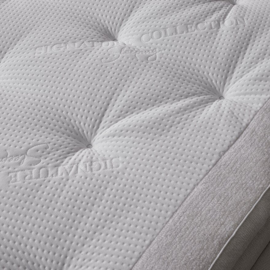 Signature Collection Sleeping SOHO Seng med gavl 140x200 cm i Beige/natur