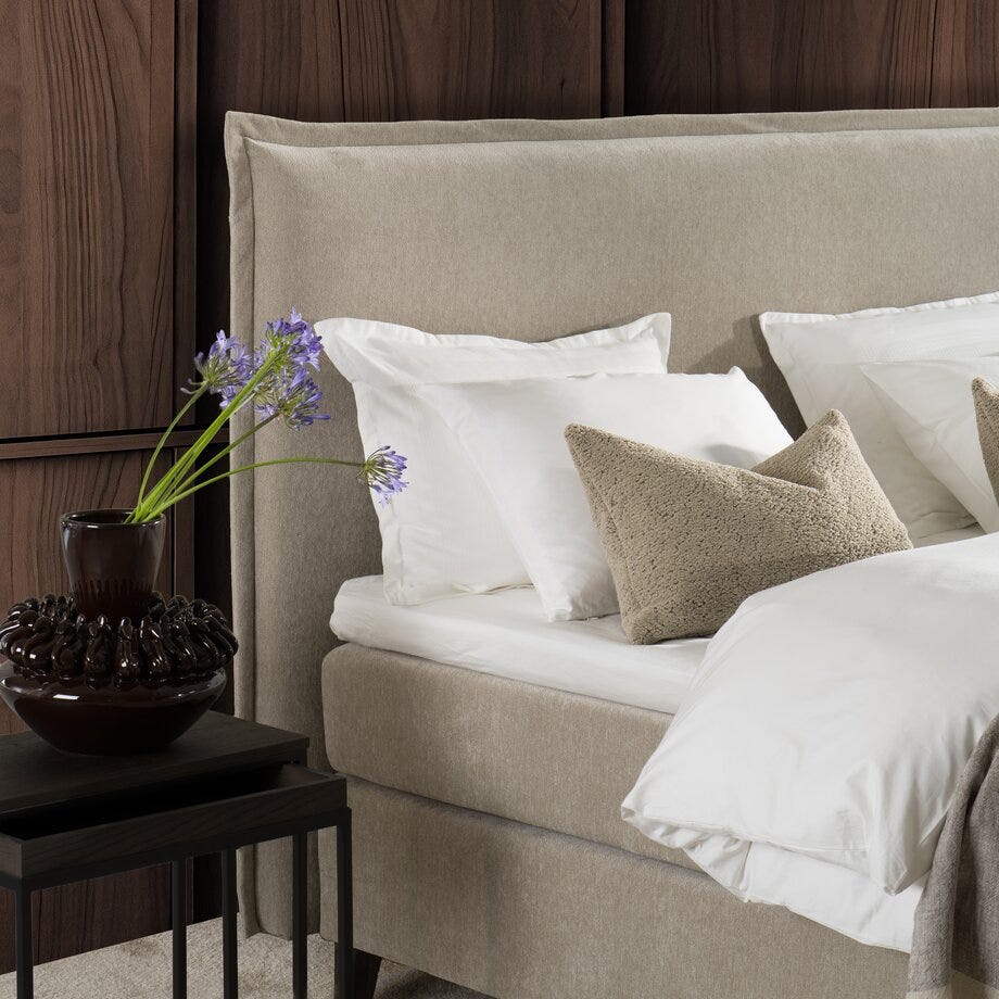 Signature Collection Sleeping Vega