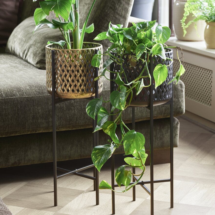 Sindig SHANTI Pidestall H65 cm i Svart
