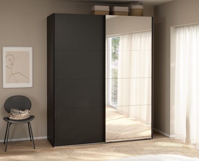 NORDEN Skyvedørsgarderobe 180x220 cm i Svart
