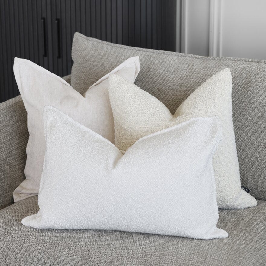 Signature Collection By Halvor Bakke SIGNATURE Pute 40x60 cm i Hvit designet av Halvor Bakke