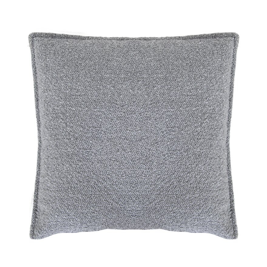 Signature Collection By Halvor Bakke SIGNATURE Pute 50x50 cm i Grå designet av Halvor Bakke