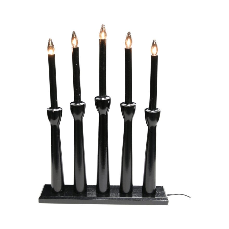Adventsstake - Forventningens tid med adventslysestaker